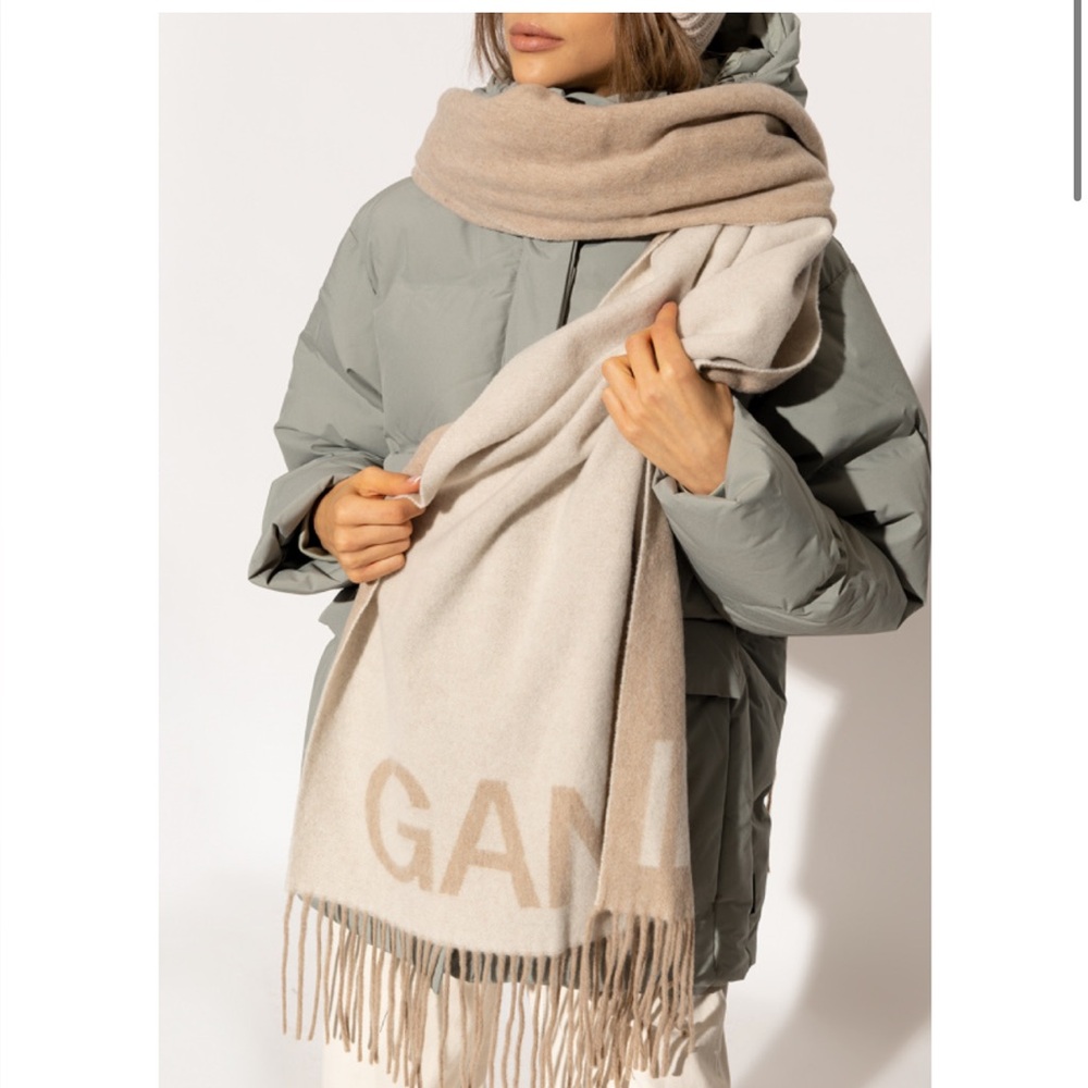 GANNI reversible wood Ivory Fringed Scarf - great condition